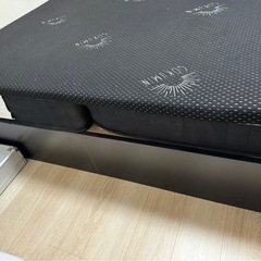 ベッド一式の画像