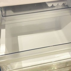 冷蔵庫【配達無料お届け設置出来ます💫都内近郊🚚】✨2024年新品購入品✨自動霜取り機能付き❄️✨除菌クリーニング済の超極美品✨他にも冷蔵庫.洗濯機.電子レンジ.オーブン電子レンジ.炊飯器.テーブル&椅子.机&チェアー.ベット&マットレス.ドレッサーなど多種多様な美品が有ります✨お気軽にお問い合わせ下さい💫の画像