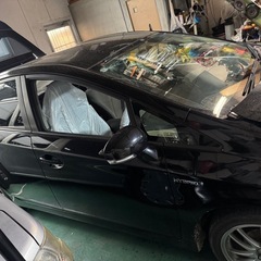 貿易会社さん大歓迎！　プリウス30前期事故車です！の画像