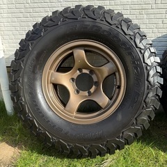 BFGoodrich 285/75/R16 タイヤホイール4本セットの画像