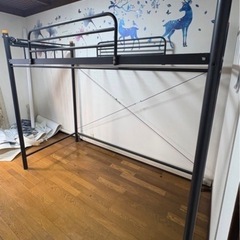 2種類の2段ベッドがあります。の画像