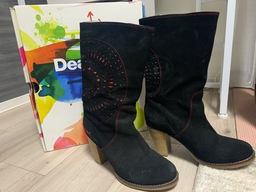 Desigual（デシグアル）スエードミッドカーフブーツ