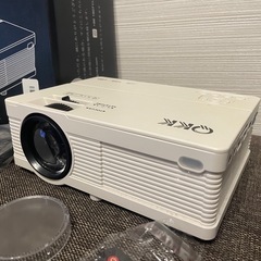 【購入者確定済み】【極美品/付属品完備】QKK 小型プロジェクター AK-81 動作良好・使用数回のみの画像