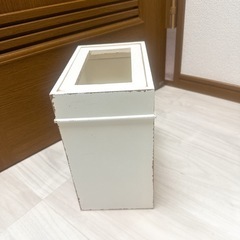 【取引中】salut! ミニゴミ箱の画像