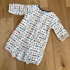 【美品】長袖ロンパース・カバーオール 車柄 80 ベビー 新生児 男の子の画像