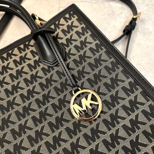 MICHAEL KORS MKロゴ ハンドバッグ　トートバッグ　ショルダーバッグ　ブランド　ブランドバッグ