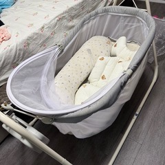 ベビーベッドの画像