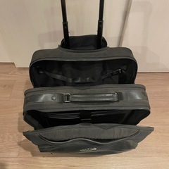 G20の記念品スーツケース（3/6まで）の画像