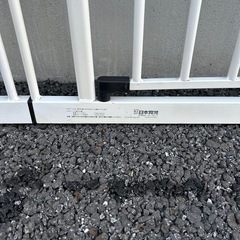 ホワイトベビーゲート 固定式 ワンタッチロック日本育児 NI4006の画像