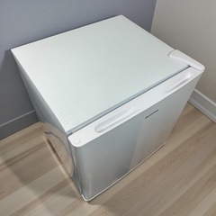 アイリスオーヤマ1ドア小型冷蔵庫AF42-Wの画像