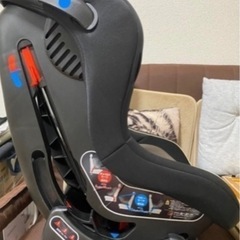 新生児から使用できるチャイルドシートの画像