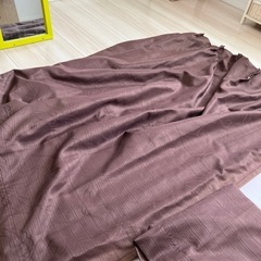 茶色カーテン　遮光　腰窓の画像