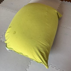 ヨギボーミニ ビーズクッション グリーン　※汚れあり 直接引取限定の画像