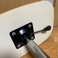 昇降テーブル(キャスター付き)の画像