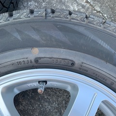 ダンロップ　スタッドレスタイヤ　フリード等　中古　美品の画像