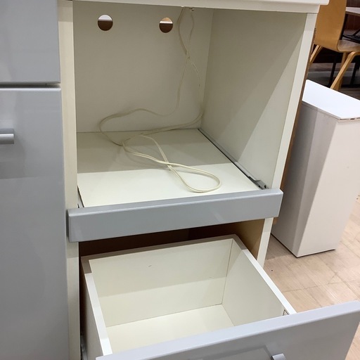 一枚扉のキッチンカウンターのご紹介です！！
