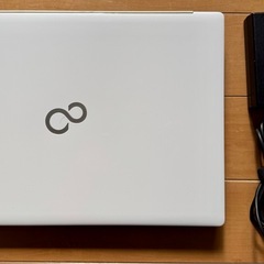 富士通の１５インチノートパソコンLifeBook AH49/E3 です。（インテル第11世代i5搭載)の画像