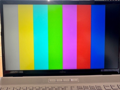 富士通の１５インチノートパソコンLifeBook AH49/E3 です。（インテル第11世代i5搭載)