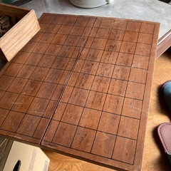 年季の入った将棋盤と駒　すぐ対局できますの画像