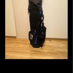 ゴルフバッグと一式セットの画像