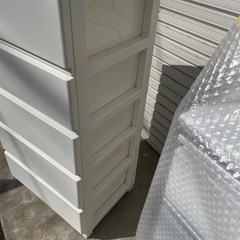 21日プラスチック製収納チェストの画像