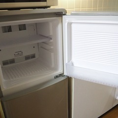 SHARP 冷蔵庫の画像