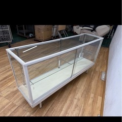ガラスショーケース現金のみ　　取引が早い方のみ最終値下げの画像