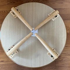 折りたたみテーブルの画像