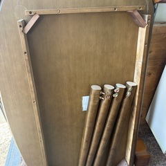 ダイニングテーブルの画像