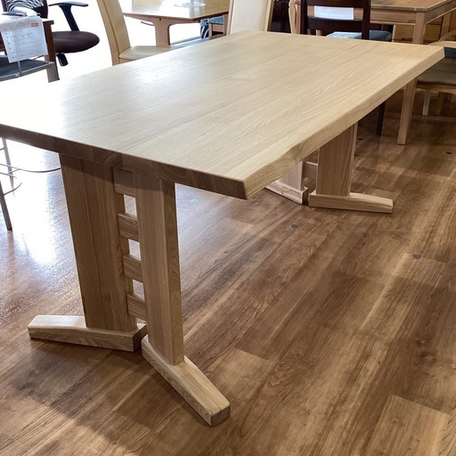 ダイニングテーブル【町田市再生家具】253424