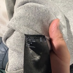 UNIQLO グレー ニットセーター Mの画像