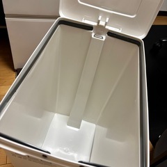 ゴミ箱　ペダルペール45Lの画像
