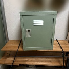 ガンロッカーと弾薬ロッカー（鍵付き）の画像