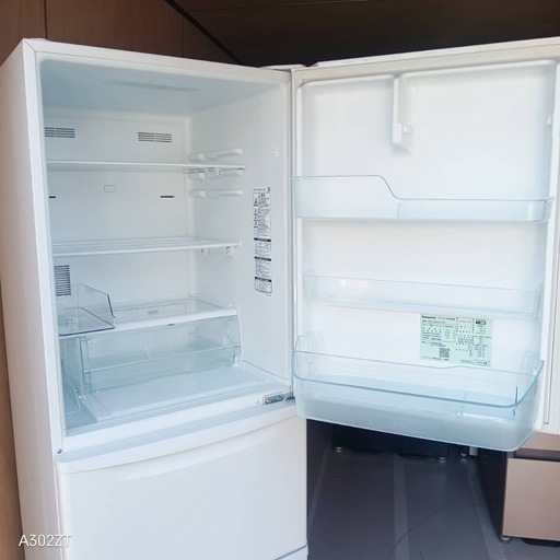 D084 送料設置無料 Panasonic訳あり特価品 大型冷蔵庫335L (冷蔵庫