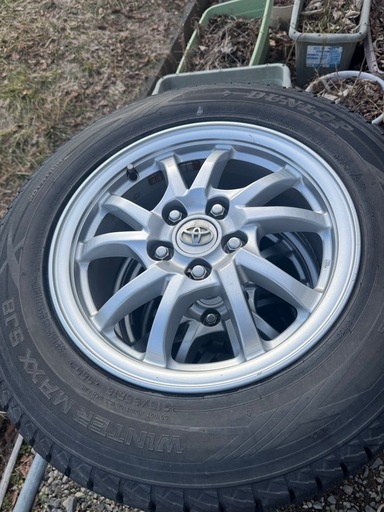 トヨタ　プリウスα純正ホイール　4本セット　トヨタ純正ナット付き　