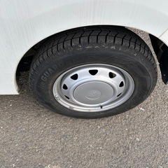 乗って帰れます！車検9年12月まで！維持費安い！7万キロ代！ダイハツミラバン！内外綺麗で調子良好！整備済み！ヨコハマスタッドレスIG60バリ山取付済み！社外13アルミ付き夏タイヤサービス！総額20万円の画像