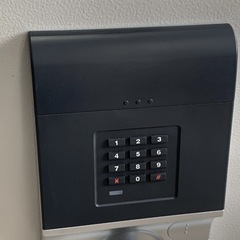 美原店  未使用品 EIKO エーコー マイスター テンキー式 小型耐火金庫 OSS-E 家庭用 会社 事務の画像