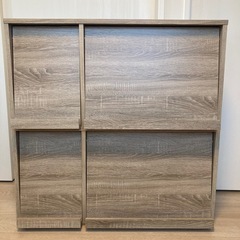 【美品】本棚 ディスプレイラック フラップ扉（4マス）の画像