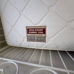 ニトリ シングルベッド ベッドフレーム マットレス セットの画像