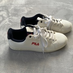 FILA フィラ スニーカー ホワイト 赤ロゴ 27.5cmの画像