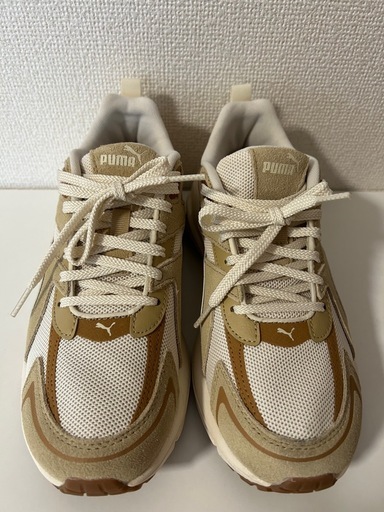 PUMAスニーカー24cm