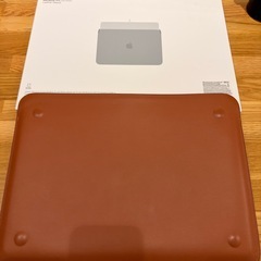 【美品希少】 MacBook 13インチ　純正レザースリーブの画像