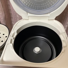 【お渡し済み】6合炊き炊飯器 蒸し台付きの画像