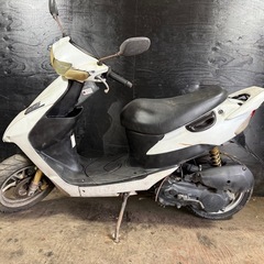 ★支払総額4.8万円★関東圏内即日配送可能！ 全車走行テスト済み！ スズキ ZZ 白 人気のZZ！ 車格大きい50cc！ ２ストのためオイル注ぎ足すだけ！ 12インチホイール！ フロントディスクブレーキ！の画像