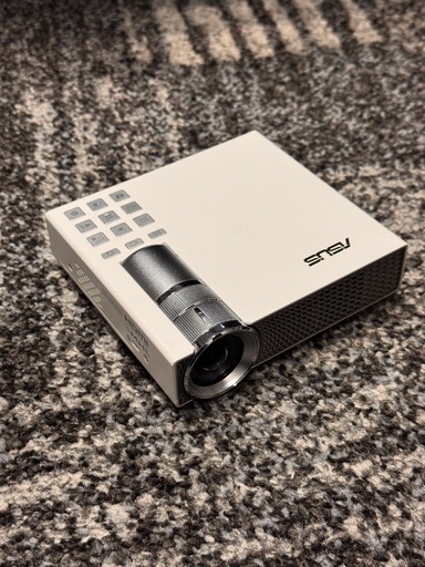 ASUS ポータブルプロジェクター