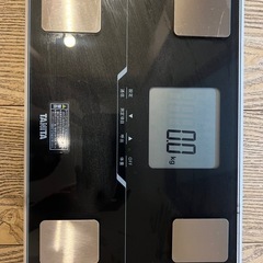 【お引き渡し予定あり】タニタ 体重計 体組成計 スマホ連動 ヘルスメーター BC-768 ブラック 無料　引取限定の画像