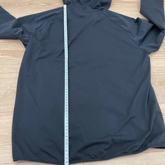 ユニクロ　ラッシュガード メンズ Mの画像