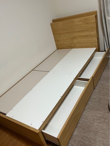 シングルベッドフレーム （引き出し2つ・コンセント2口付）