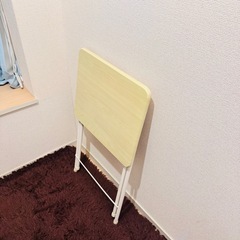 折りたたみてーテーブルの画像