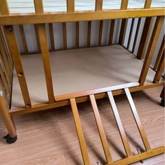 ベビーベッドの画像